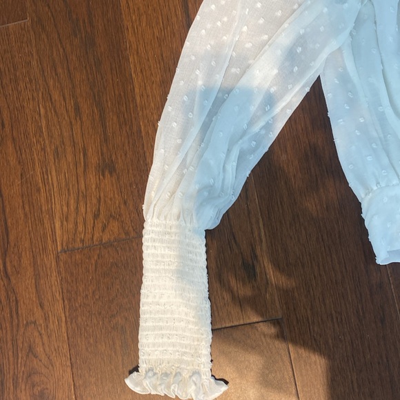 Revolve white blouse . Size xs - Picture 2 of 5